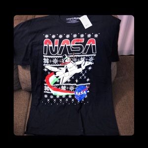 NEW Men’s NASA Christmas Tee Size Medium